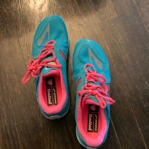 Brooks size 8.5 pure connect